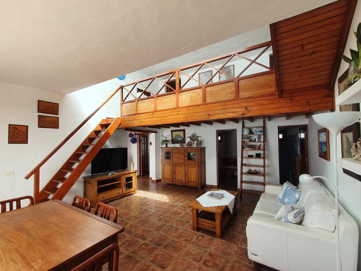 라 산타 Lanzarote Casa Azul 빌라 외부 사진